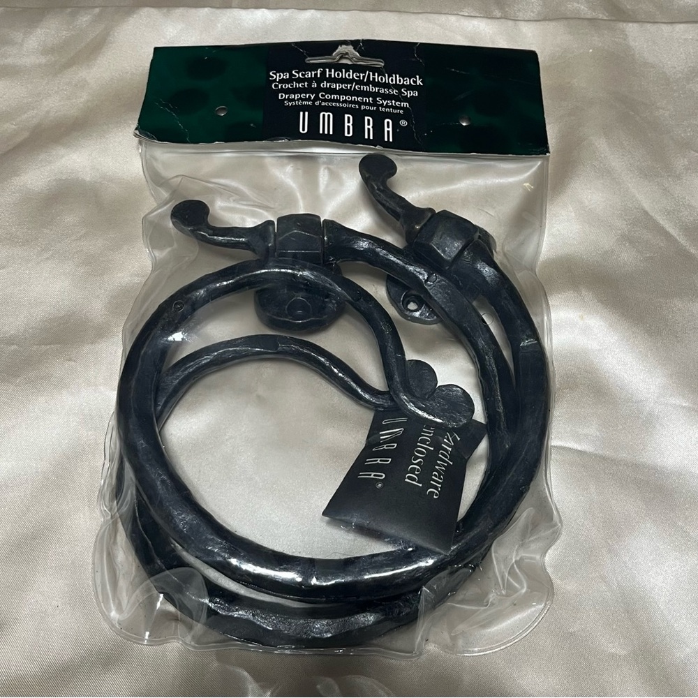 Umbra Black Scarf Holder Set